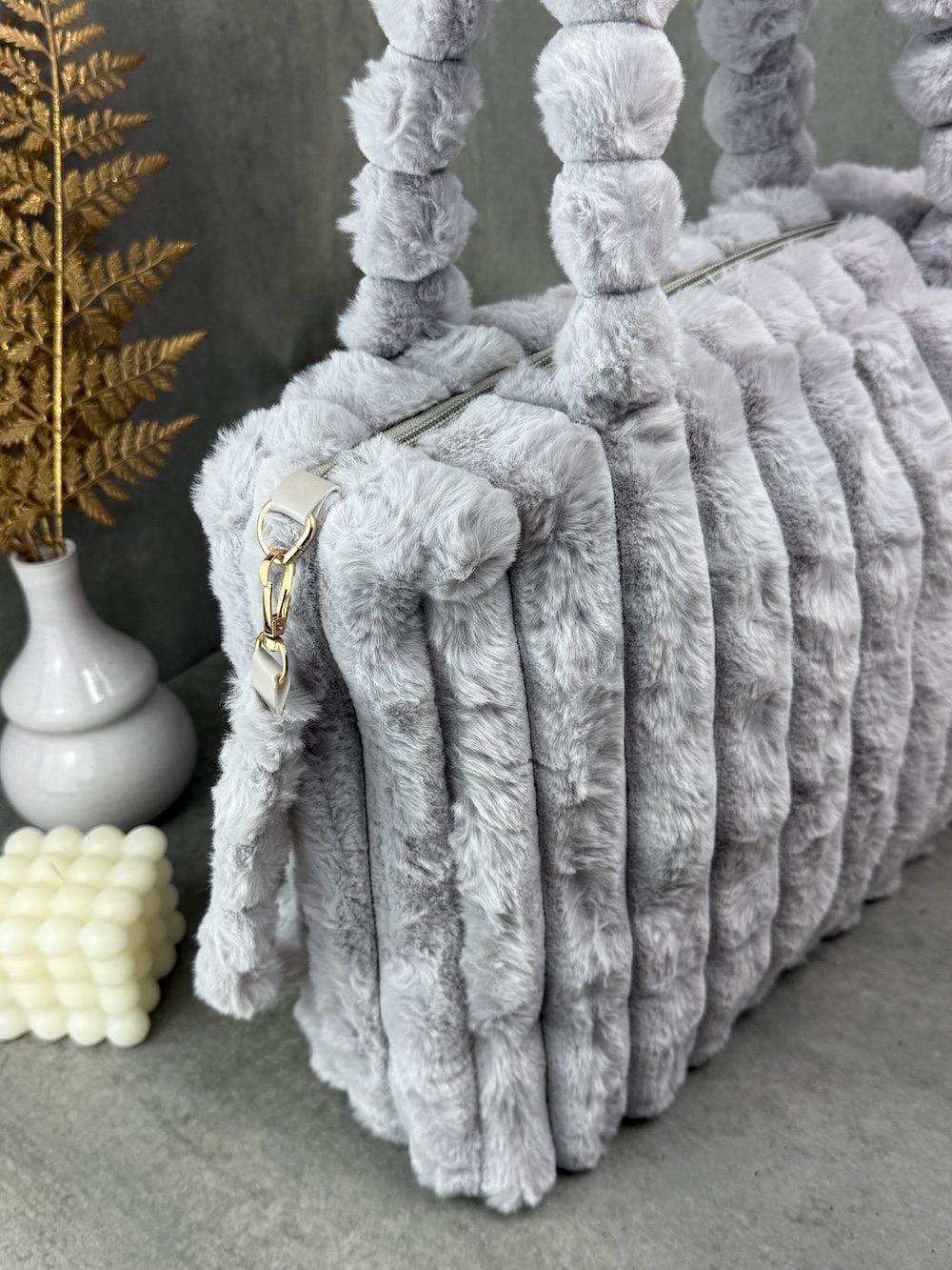 Marco Moda graue damen handtasche luxury bag lichtgrau plush tasche