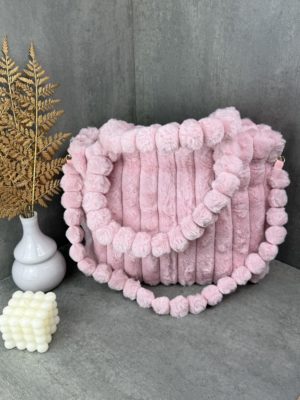 kuschelige rosa handtasche flausch design mit schulterriemen marco moda