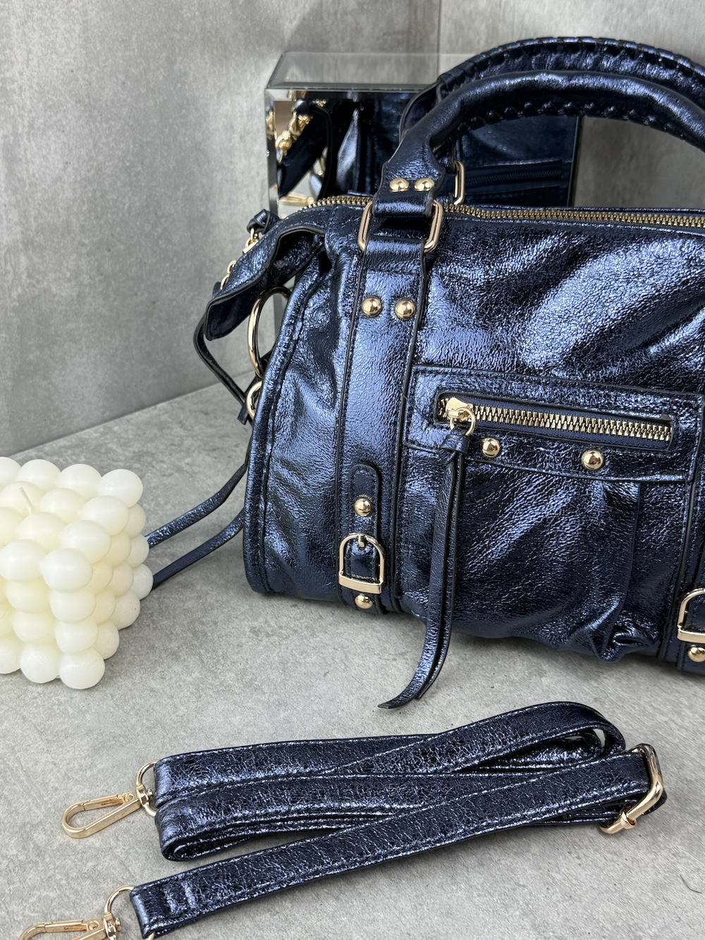 Marco Moda Handtasche Dunkelblau mit metallic Look goldene details schultergurt