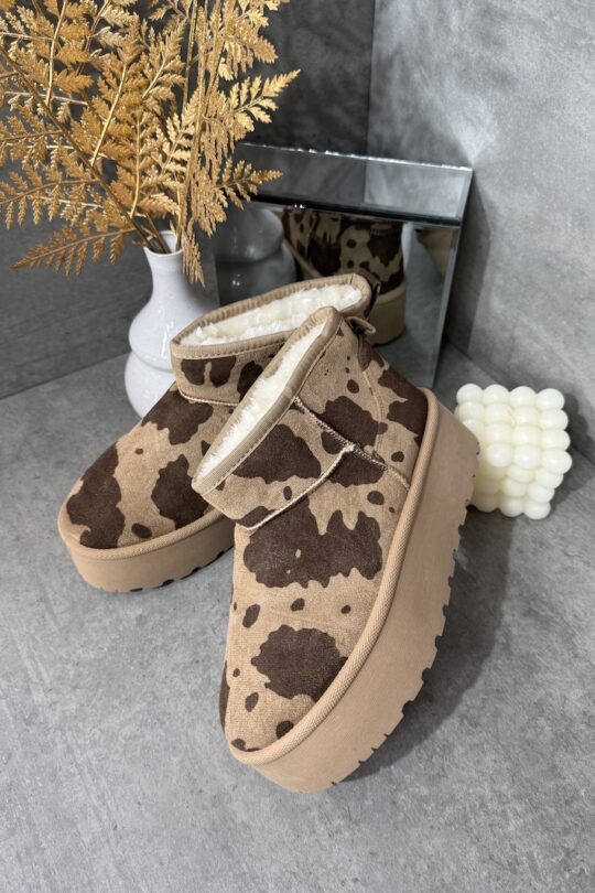 Gefütterte Plateau Boots Cappuccino von Marco Moda