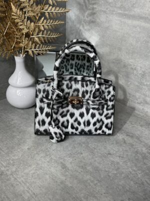 Leo Tasche Weiß mit Leopardenmuster und Henkel